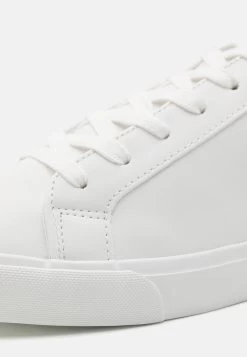 Pier One Sneakers Laag - White -Schoenen Serie Winkel 089ffbe2a2a84ebbaff4ded3f08bcf0e
