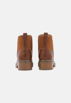 Korte Laarzen - Cognac -Schoenen Serie Winkel 406ff82c21844ad9a845e876f56d58ec