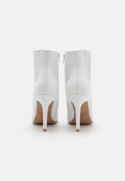Anna Field Korte Laarzen - White 11 Anna Field Korte Laarzen - White -Schoenen Serie Winkel 5c42e5c8a3b3419bb2978d89006e8388