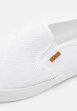Pier One Unisex - Instappers - White 13 Pier One Unisex - Instappers - White -Schoenen Serie Winkel 7af3f76c7d3048f7ace815eb38fb78e9