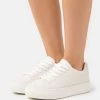 Sneakers Laag - Off-White -Schoenen Serie Winkel 8b68bf586f1a40e183058872237ec298