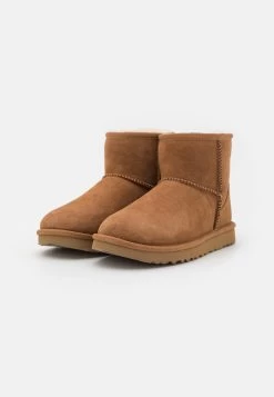 Ugg Classic Mini Regenerate - Korte Laarzen - Chestnut -Schoenen Serie Winkel 91ddfe54a0364645be52c0ae908d52e9
