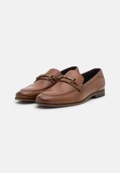 Pier One Leather - Instappers - Cognac -Schoenen Serie Winkel 98503505824c45aab195973b59094149