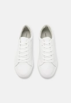 Pier One Sneakers Laag - White -Schoenen Serie Winkel a69f39e681f54ad190389a1a133e901d