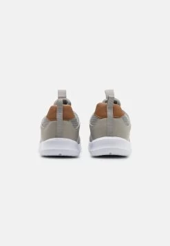 Pier One Sneakers Laag - Light Grey 10 Pier One Sneakers Laag - Light Grey -Schoenen Serie Winkel b32d823083954dad9c3bfe71ef720aca