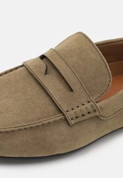 Pier One Unisex - Mocassins - Olive -Schoenen Serie Winkel b83ce5023459458684cd77d6054024cf